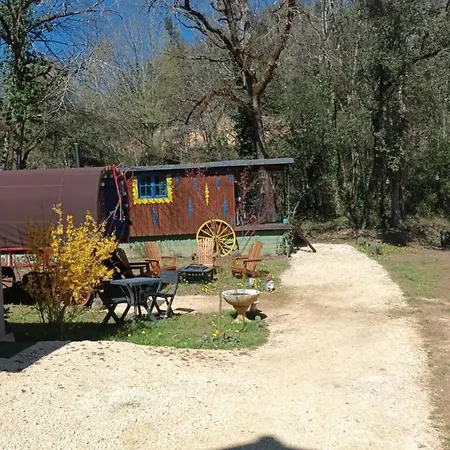 Git'an Perigord La Bonne Aventure אתר קמפינג
