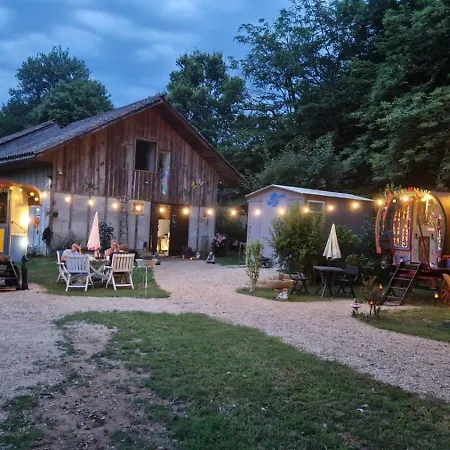 Git'an Perigord La Bonne Aventure Campsite
